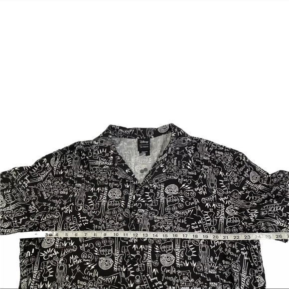 Disney Our Universe Button Up Shirt Sz L Cruella Icon NWOT Rayon Mens - Picture 7 of 8
